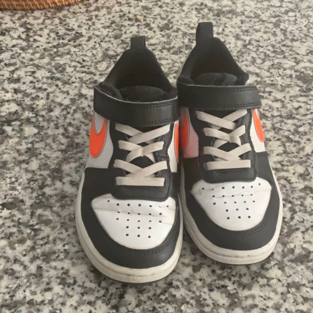 Nike Kids Black and Orange Sneakers